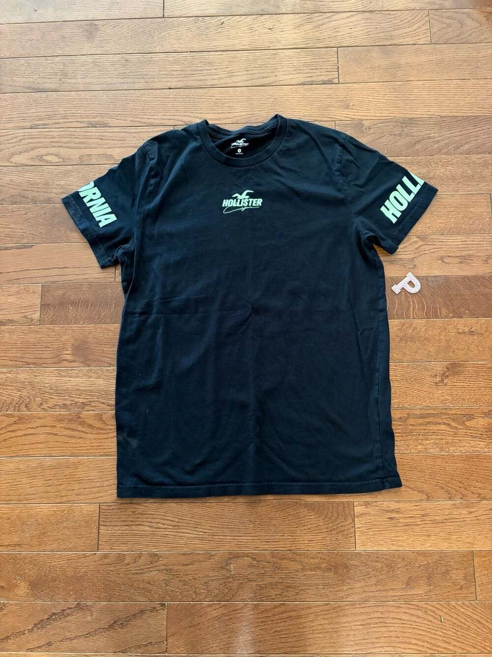 Hollister Graphic T-Shirt Size M Black Neon Green Logo California